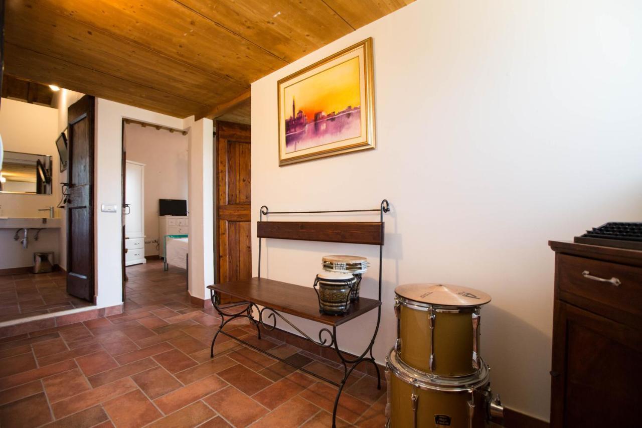 Ostra Grande Villa Storica Per Vacanze Con Giardino Privato E Piscina מראה חיצוני תמונה
