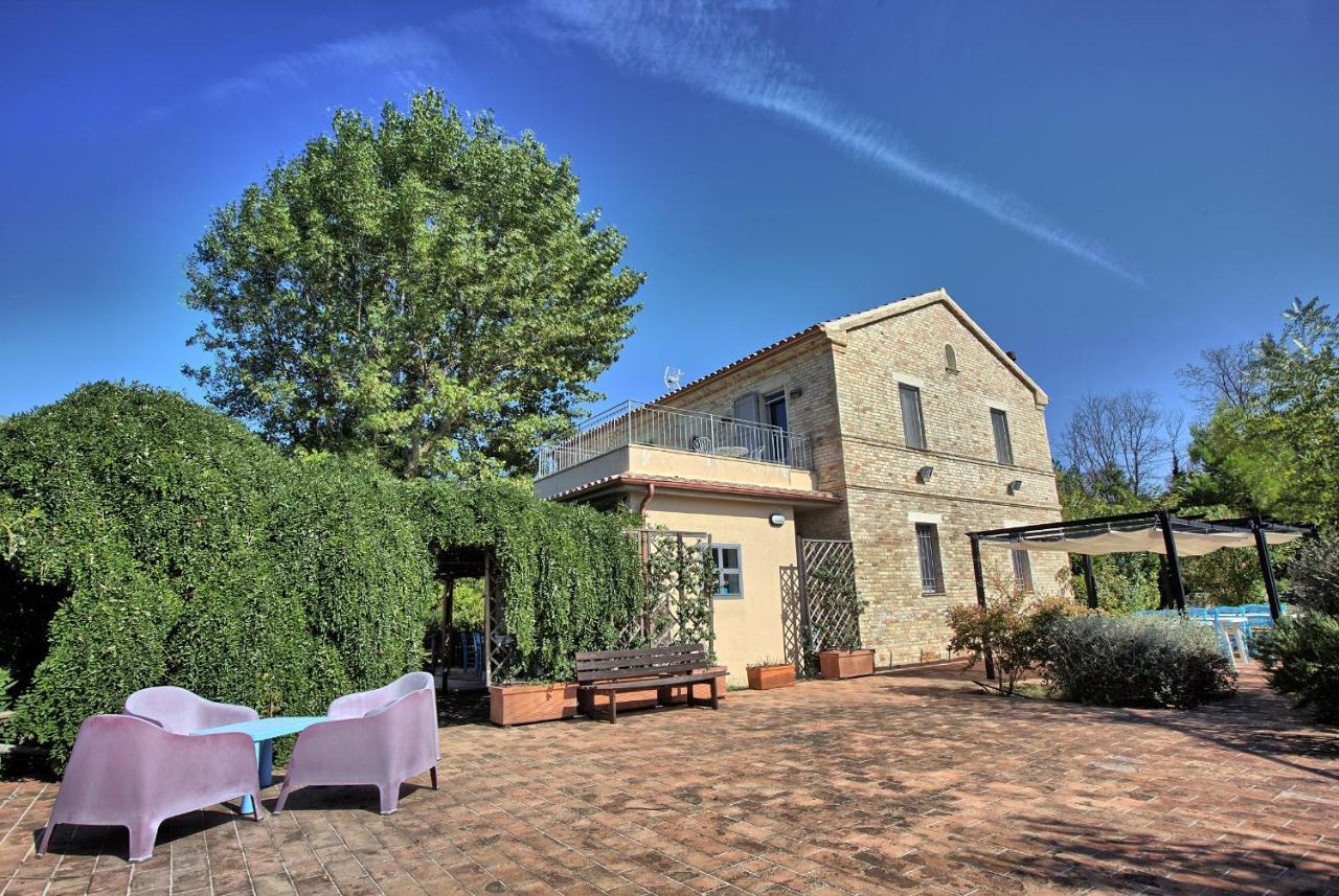 Ostra Grande Villa Storica Per Vacanze Con Giardino Privato E Piscina מראה חיצוני תמונה