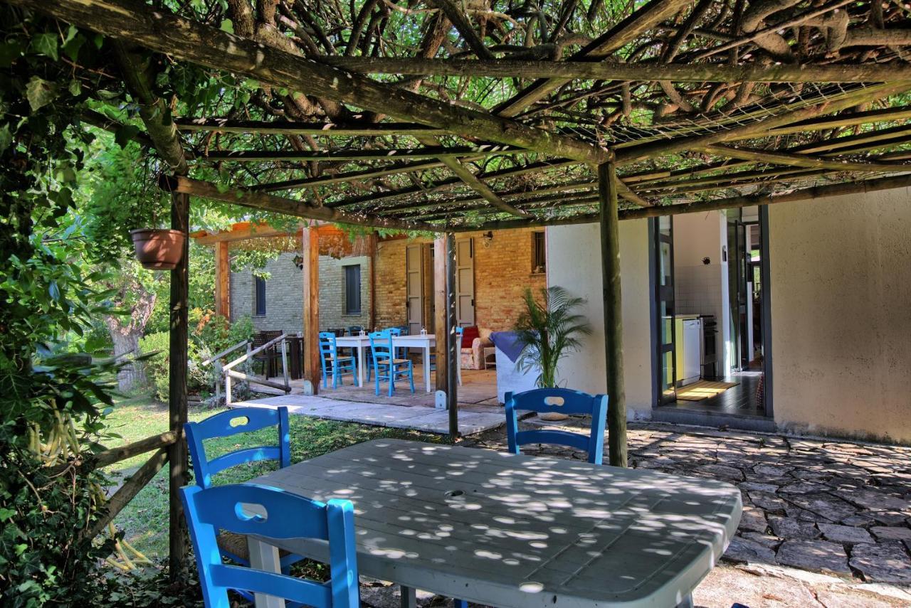 Ostra Grande Villa Storica Per Vacanze Con Giardino Privato E Piscina מראה חיצוני תמונה