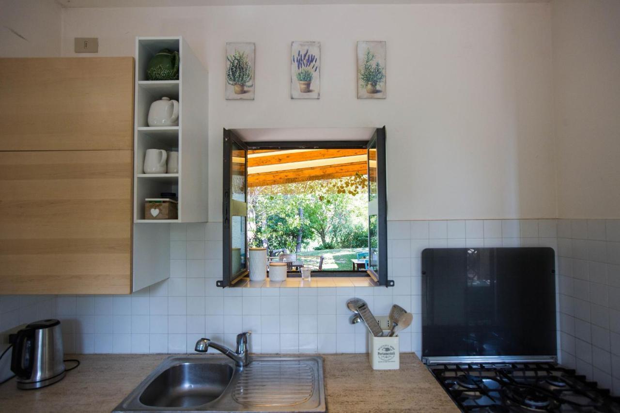 Ostra Grande Villa Storica Per Vacanze Con Giardino Privato E Piscina מראה חיצוני תמונה