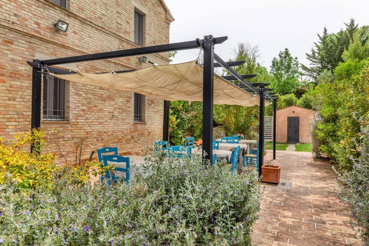 Ostra Grande Villa Storica Per Vacanze Con Giardino Privato E Piscina מראה חיצוני תמונה