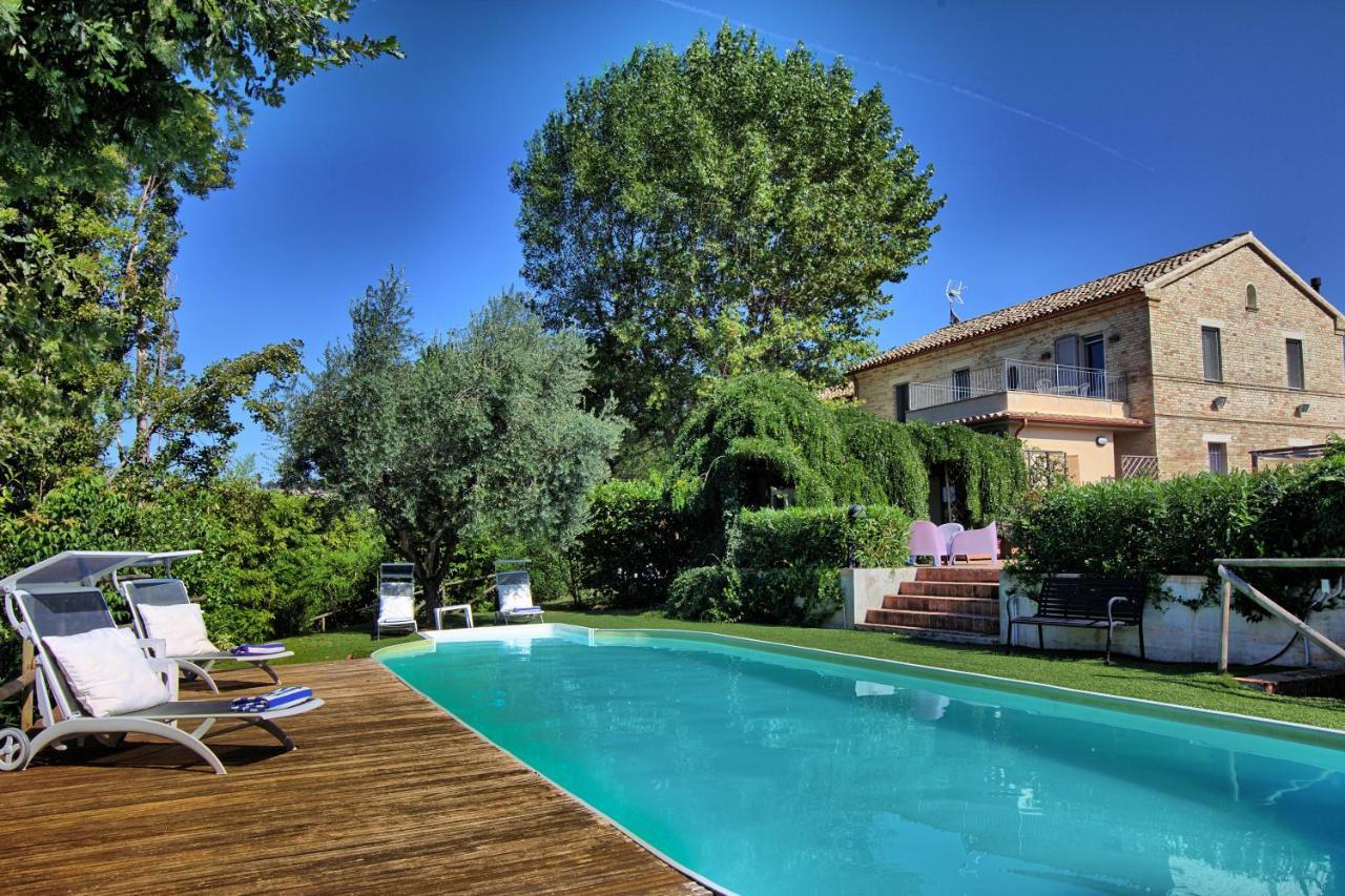 Ostra Grande Villa Storica Per Vacanze Con Giardino Privato E Piscina מראה חיצוני תמונה