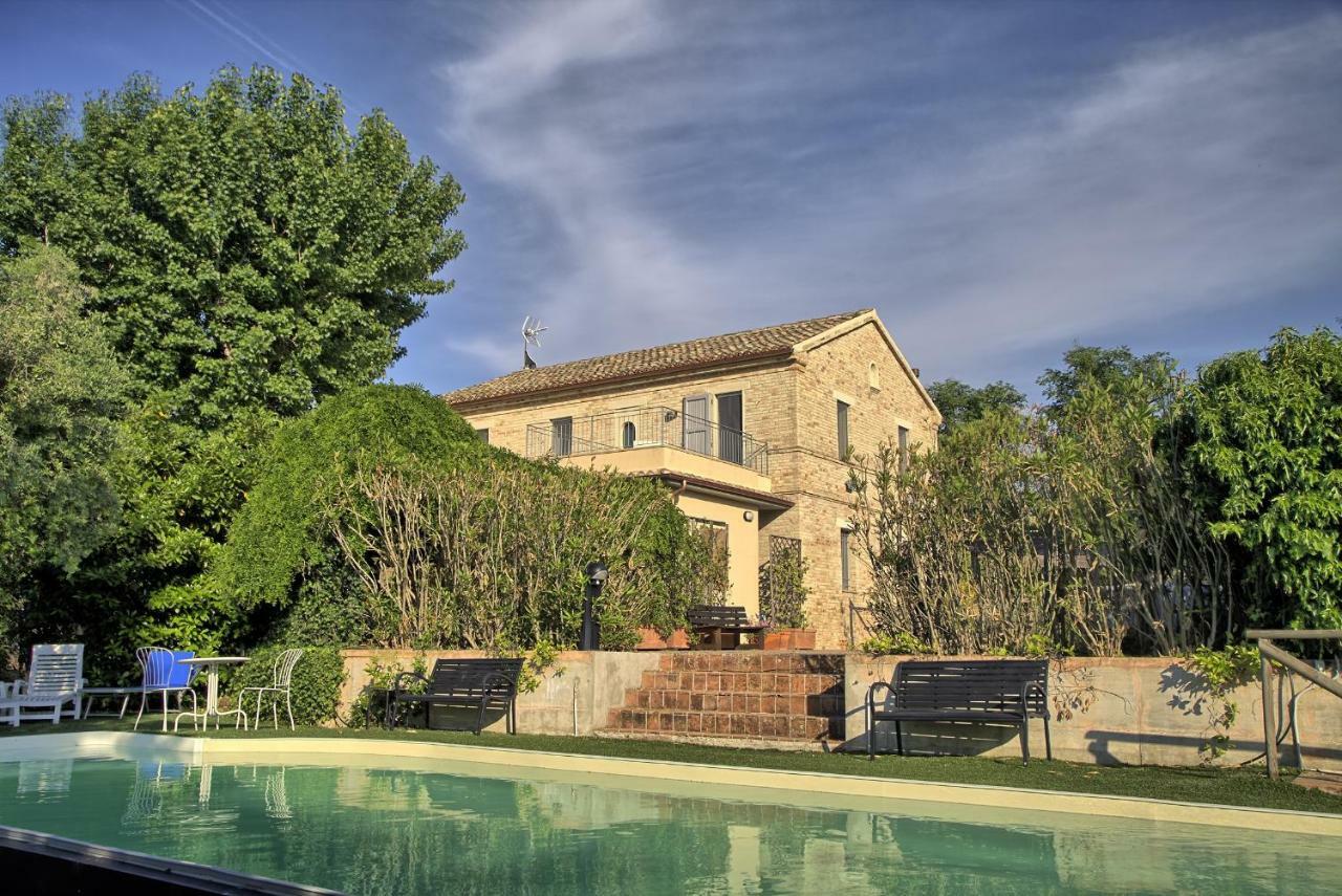 Ostra Grande Villa Storica Per Vacanze Con Giardino Privato E Piscina מראה חיצוני תמונה