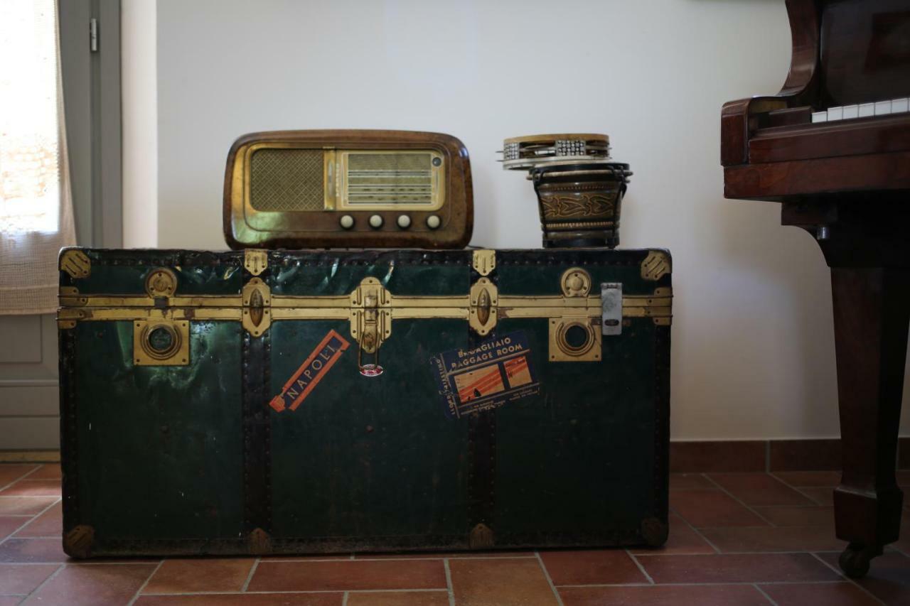 Ostra Grande Villa Storica Per Vacanze Con Giardino Privato E Piscina מראה חיצוני תמונה