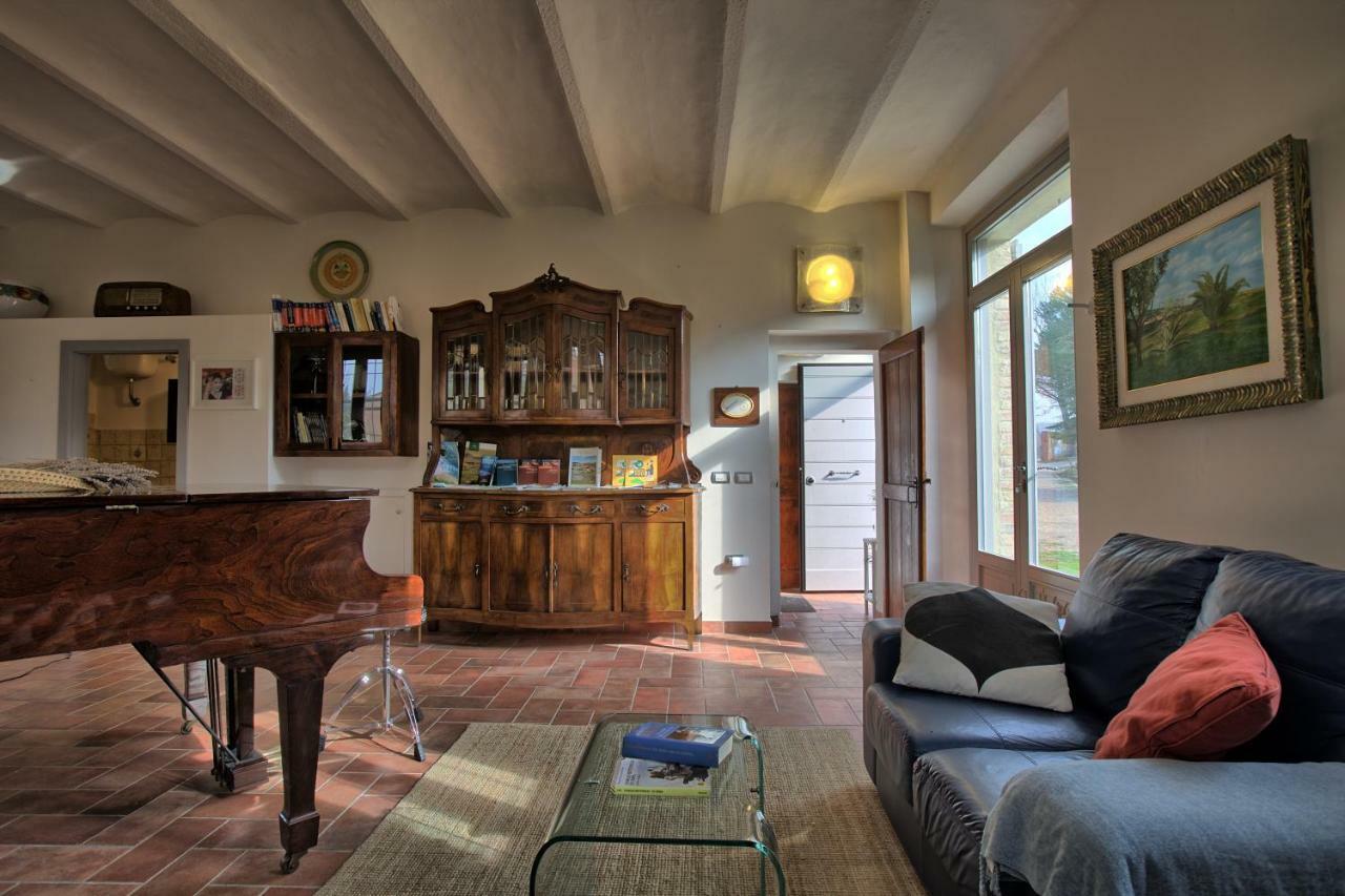 Ostra Grande Villa Storica Per Vacanze Con Giardino Privato E Piscina מראה חיצוני תמונה