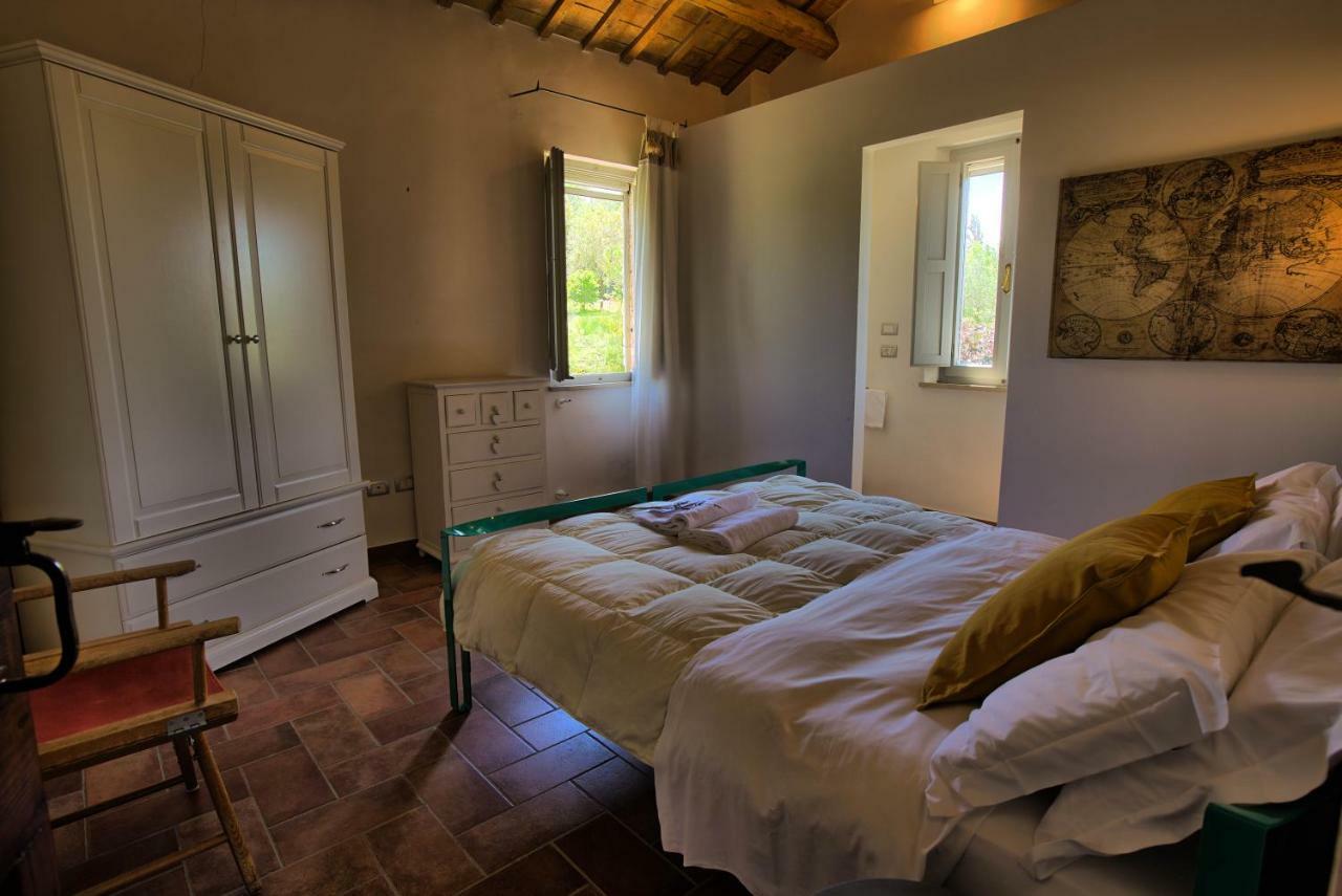 Ostra Grande Villa Storica Per Vacanze Con Giardino Privato E Piscina מראה חיצוני תמונה